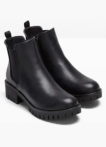 Classic Chelsea Boots by bonprix | Look Again